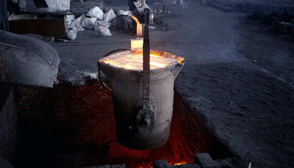 Working in cast iron foundry